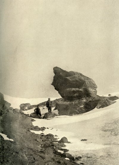 Wielki głaz Kenyte w pobliżu kwater zimowych, c1908, 1909. autorstwa Unbekannt