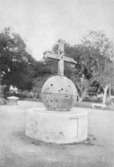 Relikwia buntu - Krzyż z kościoła w Delhi, ok. 1910 r. autorstwa Unbekannt
