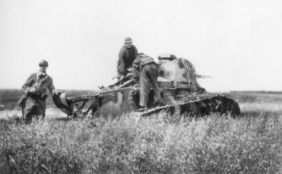 Zepsuty francuski czołg lekki, Villers-Cotterets, Aisne, Francja, 1918 autorstwa Unbekannt