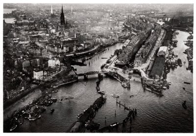 Widok z lotu ptaka na port w Hamburgu, Niemcy, z Zeppelina, c1931 1933 autorstwa Unbekannt