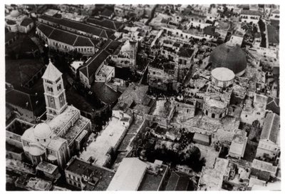 Widok z lotu ptaka Bazyliki Grobu Świętego, Jerozolima, Palestyna, z Zeppelina, 1931 1933 autorstwa Unbekannt