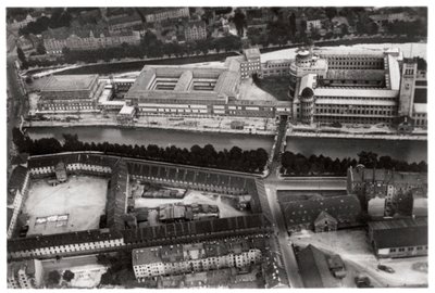Widok z lotu ptaka na Deutsches Museum, Monachium, Niemcy, z Zeppelina, c1931 1933 autorstwa Unbekannt