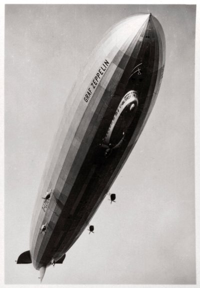 Sterowiec LZ127 Graf Zeppelin, widok z dołu, 1933 autorstwa Unbekannt