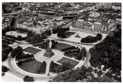 Widok z lotu ptaka na Konigsplatz, Monachium, Niemcy, z Zeppelina, c1931 1933 autorstwa Unbekannt
