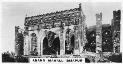 Anand Mahall, Bijapur, Karnataka, Indie, ok. 1925 r. autorstwa Unbekannt