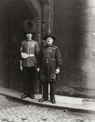 Starożytny i nowoczesny w Tower of London, XX wiek autorstwa Unbekannt