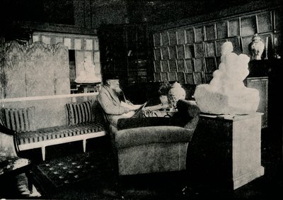 Auguste Rodin wśród jego książek przy Rue De Varenne 77, ok. 1900 autorstwa Unbekannt