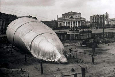 Balon zaporowy w Teatrze Bolszoj, Moskwa, ZSRR, 1942 autorstwa Unbekannt