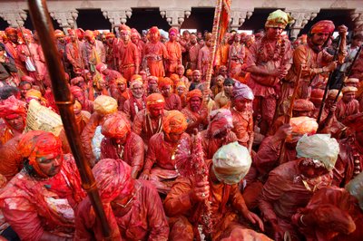 Mieszkańcy wioski Barsana świętują Holi w Nandgaon Nandgaon Nande autorstwa Unbekannt