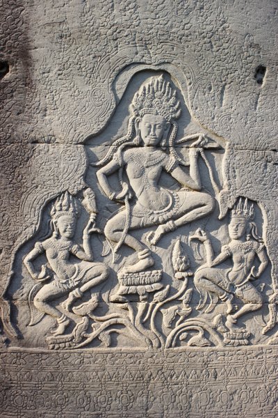 Niebiańscy tancerze Bayon wyrzeźbieni w filarze, Siem Reap, Kambodża autorstwa Unbekannt