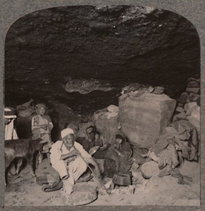 Beduini jaskiniowcy w swoich jaskiniach, ok. 1900 autorstwa Unbekannt