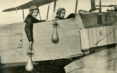 Zrzuty bomb, 1914-1918, c1920. autorstwa Unbekannt