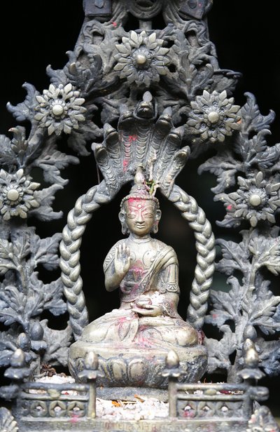 Budda w Złotej świątyni, Patan, Nepal autorstwa Unbekannt
