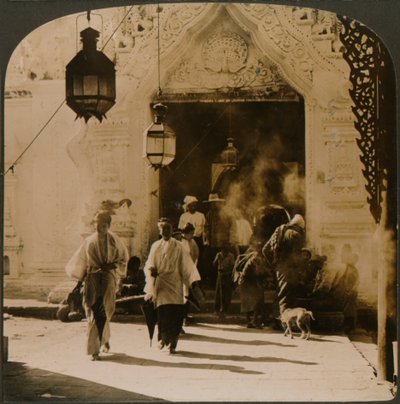 Birmańskie panie w drodze na bazar, Mandalaj, Birma, 1907 autorstwa Unbekannt