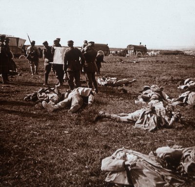 Zakopywanie ciał, Sainte-Marie-à-Py, północna Francja, c1914-c1918 autorstwa Unbekannt