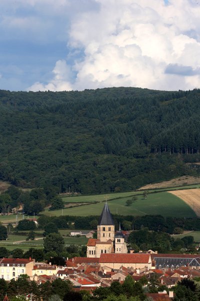 Cluny, Saone-et-Loire, Francja, 16/8/2015 - Opactwo Cluny pod wezwaniem św. Piotra, to dawny klasztor benedyktynów w Cluny. autorstwa Unbekannt