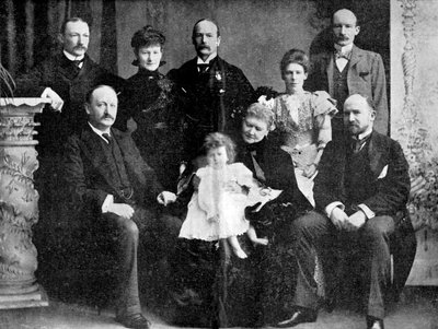 Pułkownik Robert Baden-Powell i jego matka, siostra i czterech braci, 1900. autorstwa Unbekannt