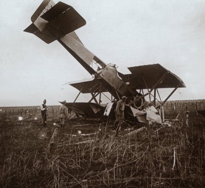 Rozbity samolot, Tracy-le-Val, północna Francja, c1914-c1918 autorstwa Unbekannt