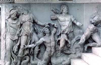 Fragment Wielkiego Fryzu Ołtarza Pergamońskiego, 180-159 pne autorstwa Unbekannt