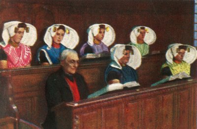 Holenderki noszące tradycyjne stroje w kościele, ok. 1928 r. autorstwa Unbekannt