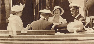 Rodzinny żart - opuszczanie królewskiego jachtu Albert i Victoria w Cowes, c1935 1937 autorstwa Unbekannt