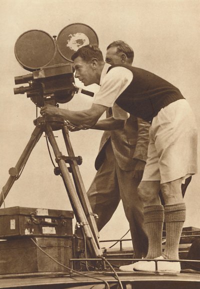 Filmowiec - Nagrywanie nagrania kinowego na jednym ze swoich corocznych obozów dla chłopców, 1927 1937 autorstwa Unbekannt