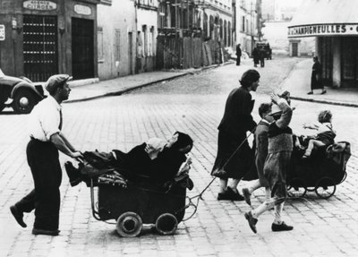 Francuscy uchodźcy powracający do domu po upadku Francji w ręce Niemców, Francja, lipiec 1940 autorstwa Unbekannt