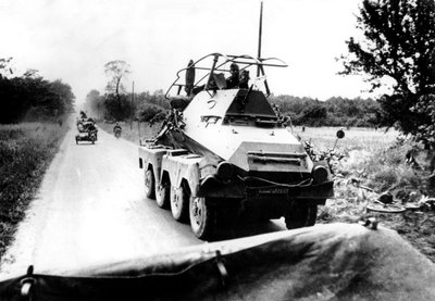 Niemiecki samochód pancerny podczas natarcia na Paryż, maj-czerwiec 1940 autorstwa Unbekannt