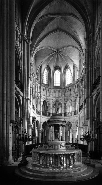 Sztuka gotycka: widok na chór katedry Notre Dame de Noyon (XII-XIII w.). (Oise) autorstwa Unbekannt