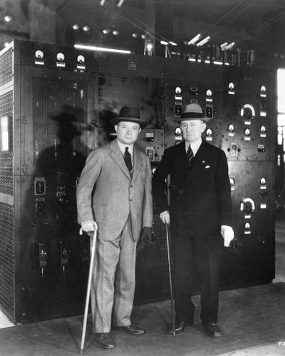 Guglielmo Marconi i David Sarnoff, 1933 autorstwa Unbekannt