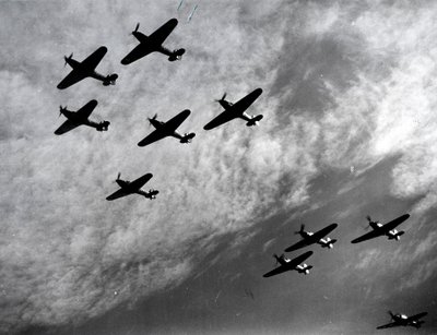 Hawker Hurricane w szyku, Bitwa o Anglię, II wojna światowa, 1940 autorstwa Unbekannt