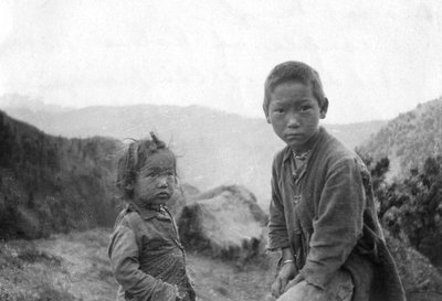 Dzieci z plemienia wzgórz, Chakrata, 1917 autorstwa Unbekannt