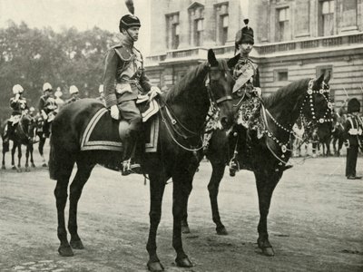 Jego Wysokość z księciem Gloucester, w Trooping the Colour, 1928, 1937. autorstwa Unbekannt