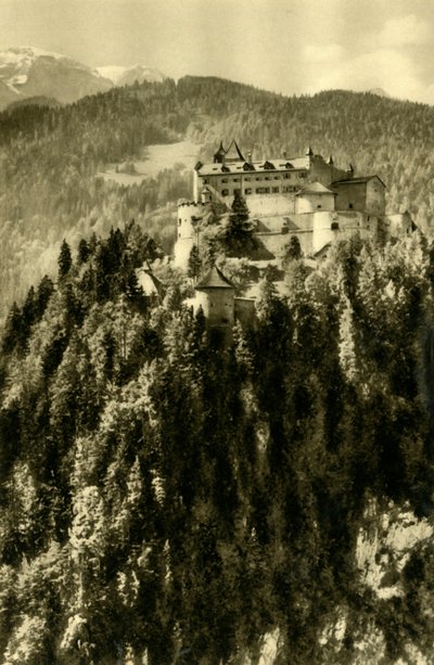 Zamek Hohenwerfen, Werfen, Austria, c1935. autorstwa Unbekannt