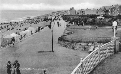 Wczasowicze na West Parade, Bexhill-on-Sea, East Sussex, c1900s-c1920s autorstwa Unbekannt