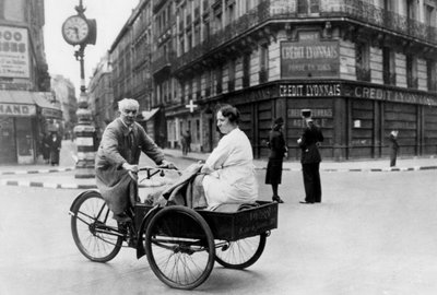 Improwizowany pojazd rowerowy, okupowany przez Niemców Paryż, 1940-1944 autorstwa Unbekannt