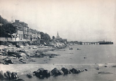 Inellan – Pokazuje skalistą plażę i molo dla parowców, 1895 autorstwa Unbekannt