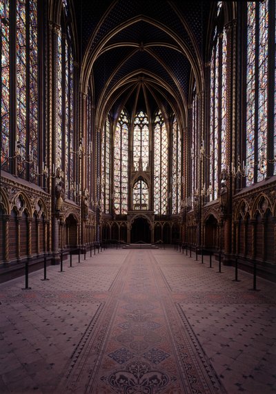 Wnętrze Sainte Chapelle (górna kaplica) w Paryżu. Sztuka gotycka XIII wieku. autorstwa Unbekannt