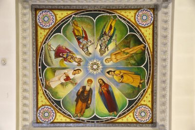 Hinduska świątynia Jalaram Prathana, Leicester. Dzieło sztuki sufitowej. Bogowie (w tym Jezus Chrystus). Zjednoczone Królestwo autorstwa Unbekannt
