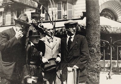 Jean Cocteau, Manuel Ortiz de Zárate, Henri-Pierre Roche, Marie Vassilieff, Max..., 1916. autorstwa Unbekannt