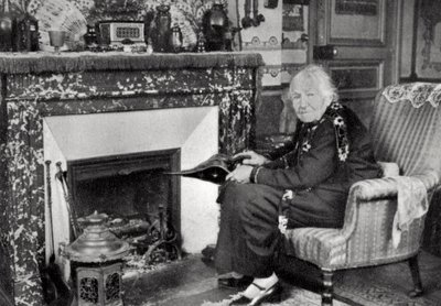 Juliette Adam, francuska pisarka i feministka, 1929 autorstwa Unbekannt