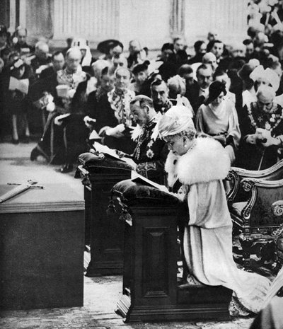 Król Jerzy V i królowa Maria w katedrze św. Pawła, nabożeństwo dziękczynne z okazji Srebrnego Jubileuszu, 1935 autorstwa Unbekannt