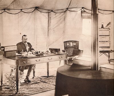 Król Jerzy ze swoją papugą, 1936. autorstwa Unbekannt