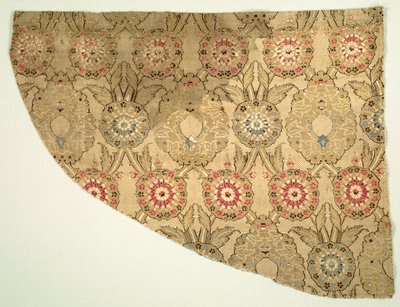Lampy z podwójnym ostrołukowym kwiatowym wzorem na kraciastej ziemi, 1550-1575. autorstwa Unbekannt