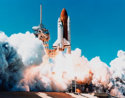 Start promu kosmicznego Columbia z Kennedy Space Center na Florydzie, USA, 4 kwietnia 1997 r. autorstwa Unbekannt