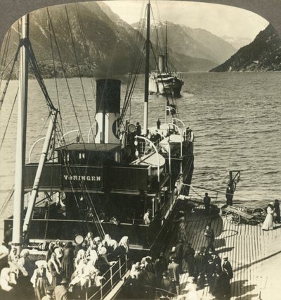 Opuszczam Odde na wycieczkę w dół malowniczego, otoczonego górami Sorfjord, Norwegia, ok. 1905. autorstwa Unbekannt