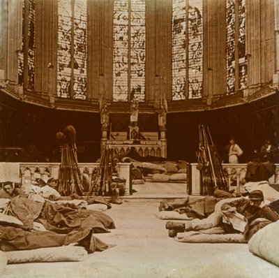 Prowizoryczne koszary w kościele, Marne, północna Francja, 1914. autorstwa Unbekannt