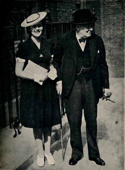Mary Churchill i jej ojciec, c1945. autorstwa Unbekannt