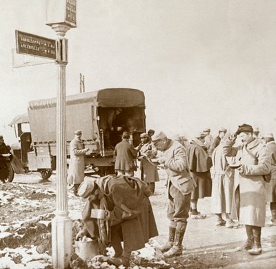 Mobilna kuchnia na Voie Sacrée, Verdun, północna Francja, c1914-c1918. autorstwa Unbekannt