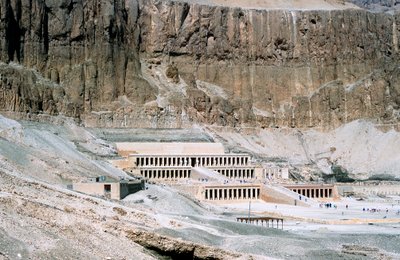 Świątynia grobowa królowej Hatszepsut, Dayr al-Bahri, Egipt, ok. 1457 pne autorstwa Unbekannt